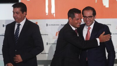 Francisco García Cabeza de Vaca (izquierda), Alejandro Murat e Ignacio Peralta participaron en el Foro Impulsando a México