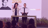 Sheinbaum firma decreto para prohibir contenidos violentos a menores en redes sociales