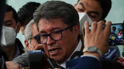 El senador afimró que el mensaje de AMLO sobre que "no pasa nada" es confunso