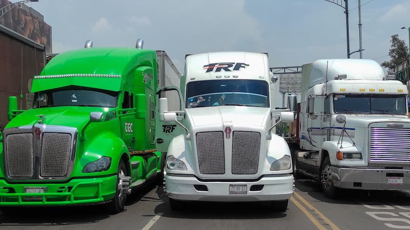 Transportistas y campesinos anuncian paro nacional para el lunes 6 de abril