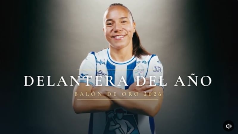 Charlyn Corral hace historia: gana el Balón de Oro como Delantera del Año 2026
