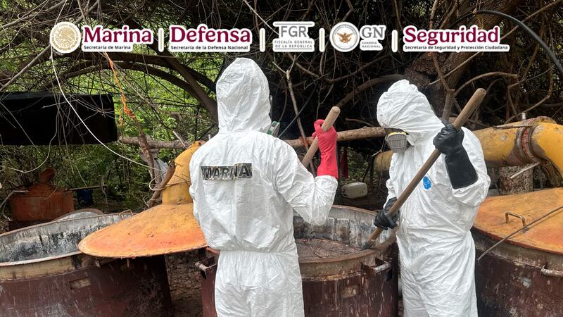 Desmantelan narcolaboratorio en Culiacán con casi una tonelada de metanfetaminas