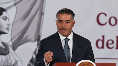 CIUDAD DE MÉXICO, 14JULIO2026.- Omar García Harfuch, secretario de Seguridad y Protección Ciudadana durante su intervención en la conferencia matutina realizada en Palacio Nacional, en la que presentó un informe sobre la incidencia de homicidios en el país y la evolución y reducción que ha registrado durante la actual administración. FOTO: CAMILA AYALA BENABIB / CUARTOSCURO.COM