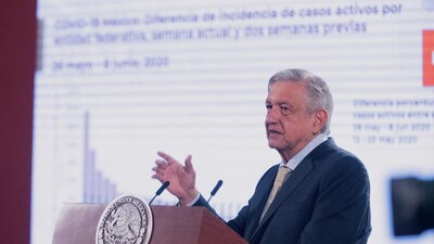 AMLO pidió a sus adversarios no tirar la piedra y luego esconder la mano