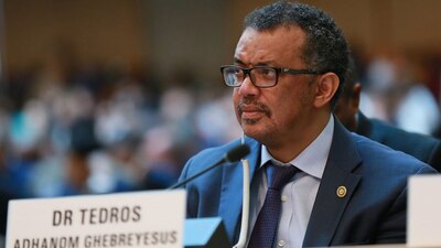 El titular de la OMS se enteró por una pregunta de una periodista