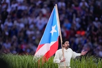 Bad Bunny es reconocido por Academia Puertorriqueña de la Lengua Española