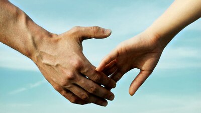 El amor logró que este joven pudiera obtener su residencia en Estados Unidos