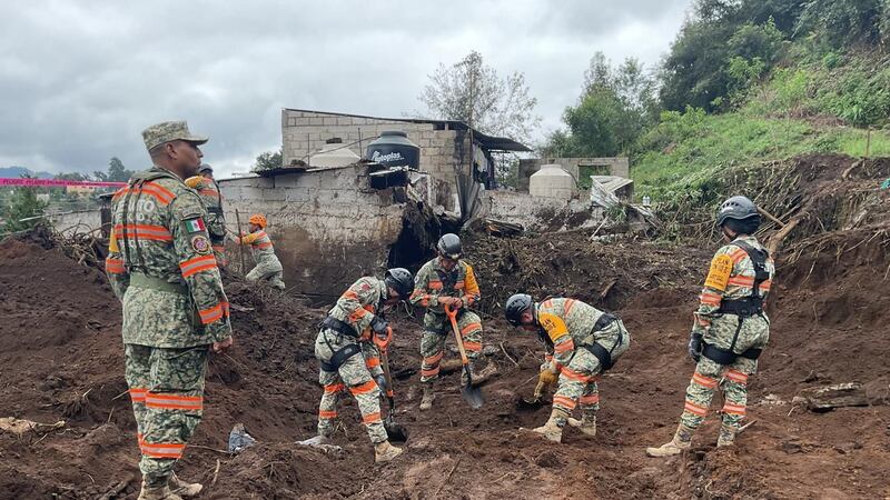 En Puebla velan el brazo de una persona que sigue desaparecida tras las lluvias