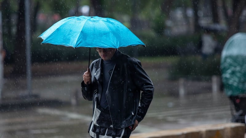 Nubes, calor y tormentas: así será el clima de hoy en CDMX