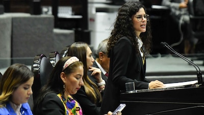 Luisa María Alcalde fue cuestionada por los legisladores de oposición