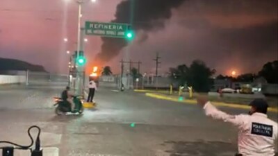Por la tarde, se habían controlado las llamas, pero el viento las reavivó