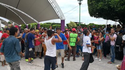 Cientos de migrantes arribaron al territorio mexicano cruzando por el río
