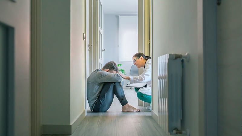 ¿Cuáles son las líneas de emergencia para prevenir el suicidio en México?