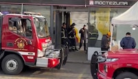Bomberos rescatan a adulto mayor atrapado en el elevador de la estación Moctezuma del Metro