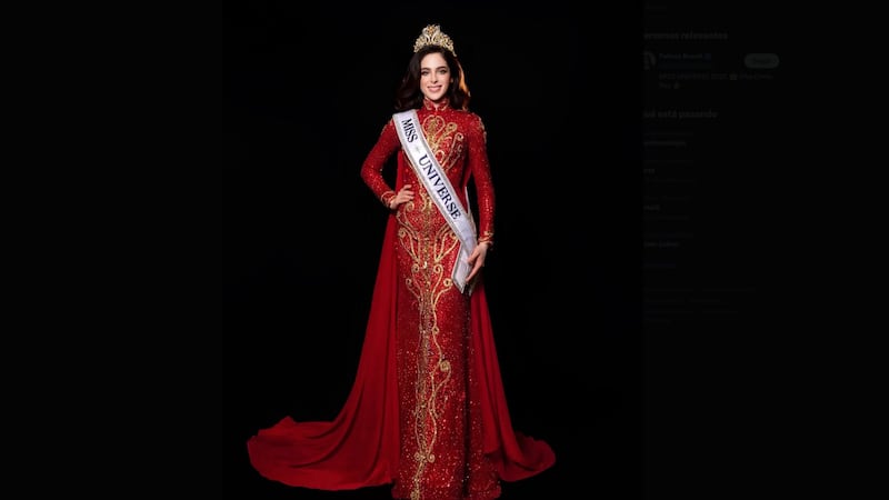 GALERÍA: Difunden las fotos oficiales de la coronación de Fátima Bosch en Miss Universo