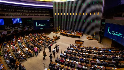 Los legisladores analizan a las empresas que podrán subastar la frecuencia 5G