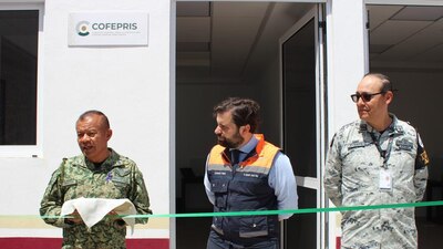 Hay dos oficinas de la comisión en el aeropuerto