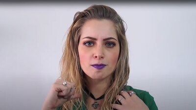 La youtuber está acusada de posesión de pornografía infantil