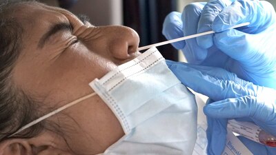 México es uno de los pocos países en el mundo que realiza el menor número de pruebas por COVID-19