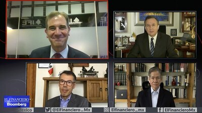 Lorenzo Córdova, con Leonardo Kourchenko, Víctor Piz y Enrique Quintana, en "La Silla Roja"