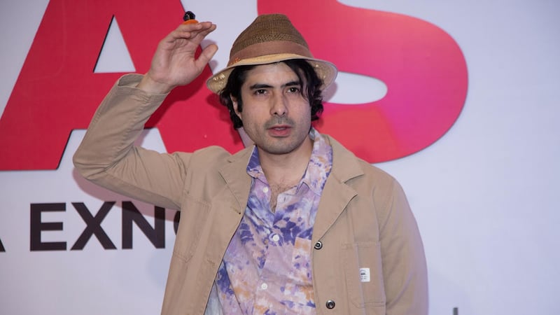 Actor José Ángel Bichir cae desde tercer piso de un edificio en CDMX; lo rescatan con vida