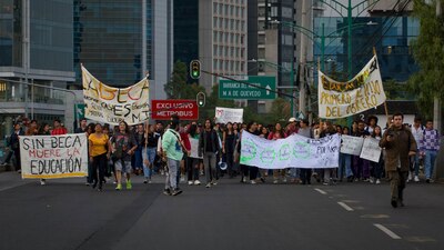 La UNAM asegura que existe una campaña de desinformación en torno a los recursos asignados a las becas Elisa Acuña