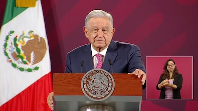 El presidente envió un mensaje de apoyo a las mujeres al iniciar su conferencia