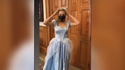 Mariana Rodriguez Cantú se disfraza de Cenicienta