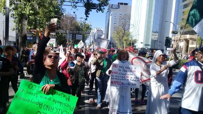 Algunos ciudadanos salieron a las calles para respaldar la estrategia de AMLO contra el huachicol