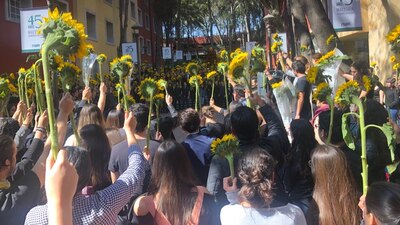 Alumnos del ITAM ofrecen respeto hacia su compañera Fernanda, quien perdió la vida tras un fuerte ataque de epilepsia