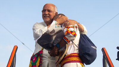 El ahora gobernador cerró campaña electoral en el recinto ferial de Tepic