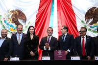 Hacienda entrega el Paquete Económico 2027 al Congreso; salud y educación tendrán más recursos