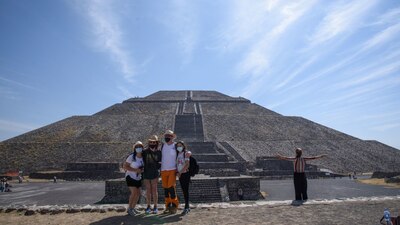 Este miércoles, algunos turistas llegaron a la zona arqueológica para recargarse de energía