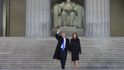Donald Trump y su esposa Melania Trump durante una serie de actividades el jueves en Washington
