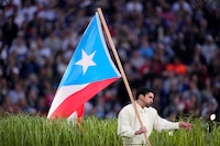 Bad Bunny llena el Super Bowl de símbolos latinos y reivindica la identidad migrante