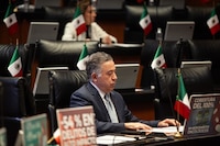 Morena arrebatará a Enrique Inzunza la Comisión de Estudios Legislativos en el Senado