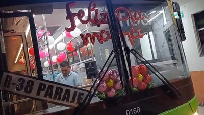 Esta no es la primera vez que Edgar Díaz sorprende a usuarios del transporte público