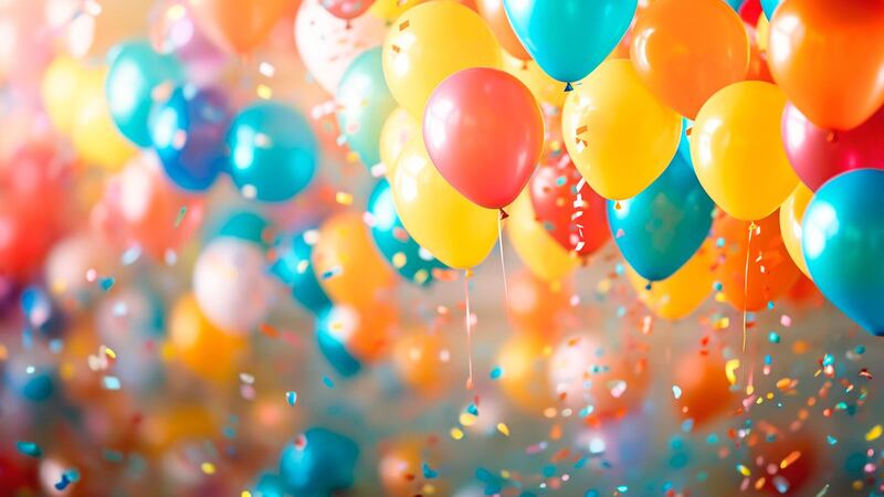 Policías de CDMX detienen a presunto narcomenudista con globos rellenos de cocaína en la GAM