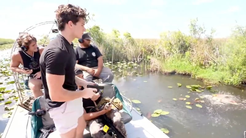 VIDEO: Detienen a ‘Clavicular’, streamer que transmitió disparos contra un caimán