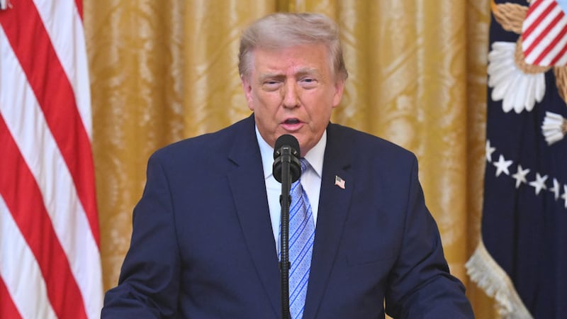 Trump presume acuerdo para el “desarme completo” de Hamas; Israel se retirará de Gaza, afirma