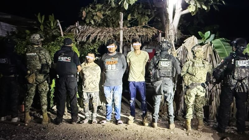 Detienen en Michoacán a 3 presuntos extorsionadores de limoneros