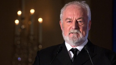 Será recordado por haber dado vida al capitán Edward Smith en Titanic, film premiado en los Oscar de 1997