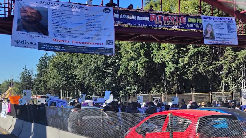 Suman más de 7 horas de bloqueo en Periférico Norte por la desaparición de Kimberly