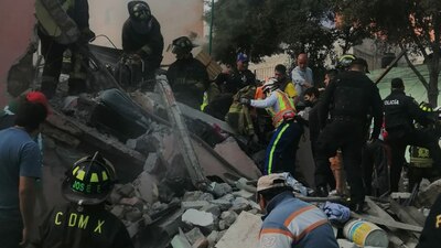 Los cuerpos de emergencia ya laboran en el lugar.