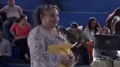 Sin saber un poco del idioma consiguió la plaza