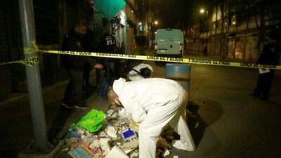 Una persona que transportaba los restos de los menores por calles del Centro fue detenida