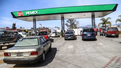 En algunas ciudades del país hay retrasos en el surtido de combustible para las gasolineras