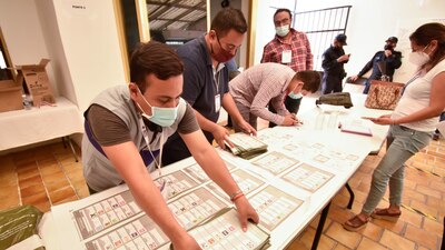 Ganó otro candidato sin registro, ahora en Oaxaca