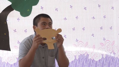 Personal de Salud se negó a aplicar la primera dosis de vacuna contra COVID-19 a un joven Down de 23 años