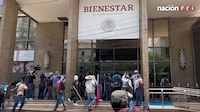 Protesta de la CNTE sube de tono, con destrozos a su paso buscan entrar al Zócalo